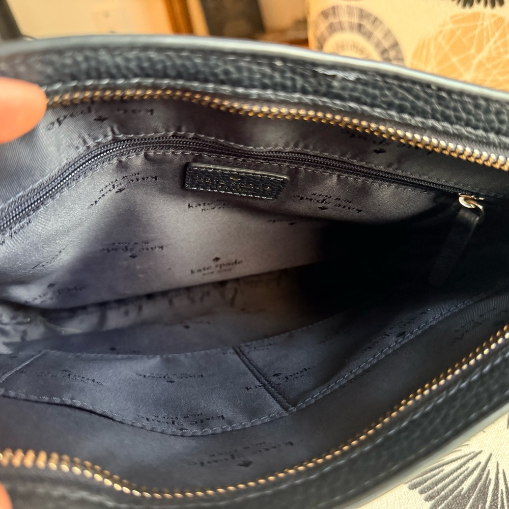 ♠️ Kate Spade Navy Blue Leather Crossbody Bag - Picture 3 of 9